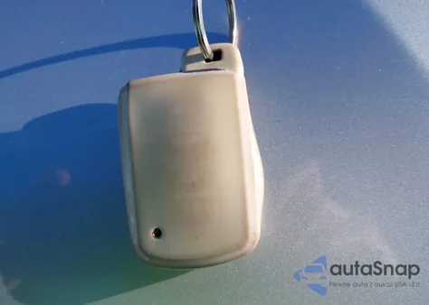 2013 Toyota Avalon Limited z USA, uszkodzony, nr VIN 4T1BK1EB8DU072545